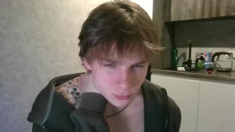 Snapshot of knotsiemens chatting on 12/01/25, 10:48 Adam online show from 12/01/25, 10:48