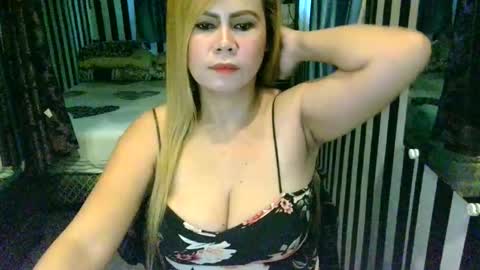 Knows Everything online show from 11/12/25, 11:58