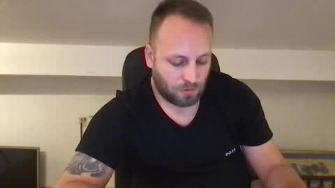 hugo online show from 10/22/25, 12:22