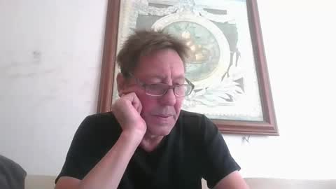 Snapshot of kobolt67 chatting on 10/06/25, 11:40 kobolt67 online show from 10/06/25, 11:40