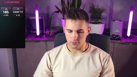 Sweet boy online show from 01/01/25, 12:00