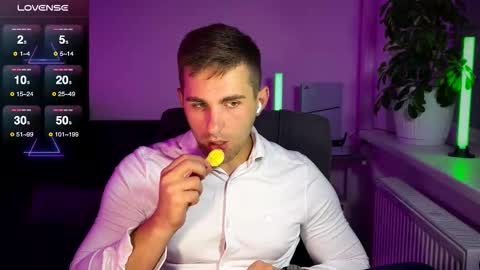 Sweet boy online show from 09/19/25, 05:35