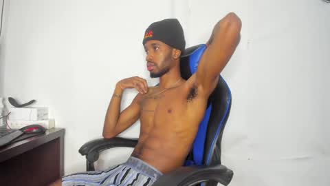 Snapshot of kofi_exotic_ chatting on 12/22/24, 07:31 kofi online show from 12/22/24, 07:31