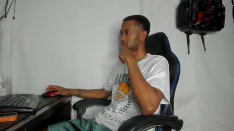 kofi online show from 05/11/26, 09:01