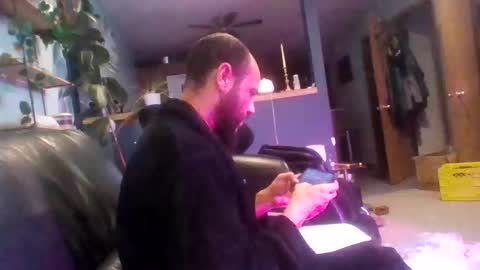 Snapshot of kofigardner chatting on 12/17/24, 07:29 A Dick Ting online show from 12/17/24, 07:29