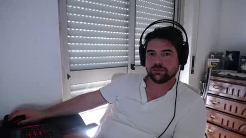Snapshot of kohaynewbie chatting on 05/27/26, 03:20 Mr. K vback to action online show from 05/27/26, 03:20