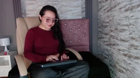 Snapshot of koko15_ chatting on 05/10/26, 11:59 Koko online show from 05/10/26, 11:59