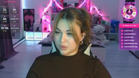 Mia online show from 10/28/25, 11:36