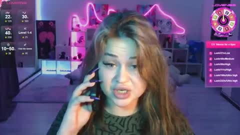 Mia online show from 11/10/25, 03:55