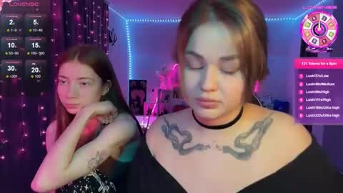 Mia online show from 11/28/25, 07:22