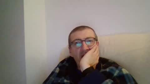 Snapshot of kolesie7 chatting on 12/05/24, 11:29 JUAN CARLOS online show from 12/05/24, 11:29