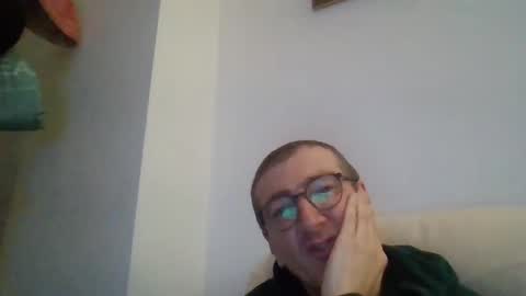 Snapshot of kolesie7 chatting on 12/07/24, 07:21 JUAN CARLOS online show from 12/07/24, 07:21