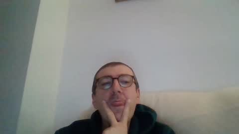 Snapshot of kolesie7 chatting on 12/11/24, 06:20 JUAN CARLOS online show from 12/11/24, 06:20