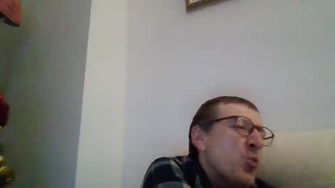 Snapshot of kolesie7 chatting on 12/27/24, 10:26 JUAN CARLOS online show from 12/27/24, 10:26