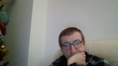 Snapshot of kolesie7 chatting on 01/03/25, 09:47 JUAN CARLOS online show from 01/03/25, 09:47