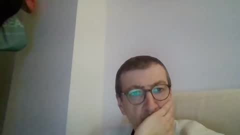 Snapshot of kolesie7 chatting on 03/04/25, 07:54 JUAN CARLOS online show from 03/04/25, 07:54