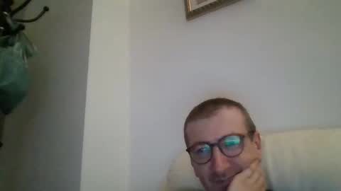 Snapshot of kolesie7 chatting on 09/08/25, 08:52 JUAN CARLOS online show from 09/08/25, 08:52