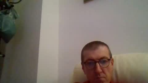 Snapshot of kolesie7 chatting on 09/09/25, 10:09 JUAN CARLOS online show from 09/09/25, 10:09