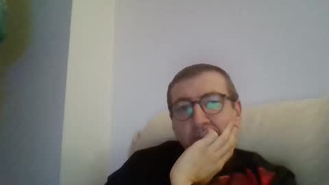 Snapshot of kolesie7 chatting on 09/26/25, 06:45 JUAN CARLOS online show from 09/26/25, 06:45