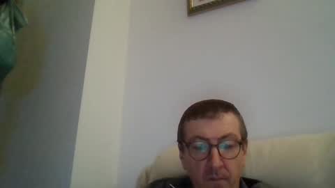 Snapshot of kolesie7 chatting on 10/16/25, 06:31 JUAN CARLOS online show from 10/16/25, 06:31