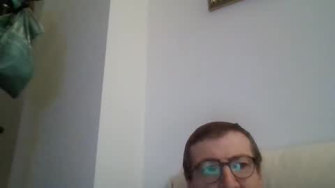 Snapshot of kolesie7 chatting on 10/18/25, 08:42 JUAN CARLOS online show from 10/18/25, 08:42