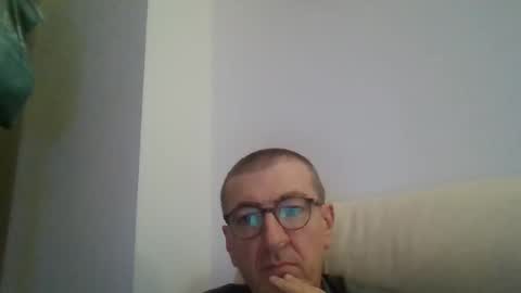 Snapshot of kolesie7 chatting on 10/24/25, 06:37 JUAN CARLOS online show from 10/24/25, 06:37