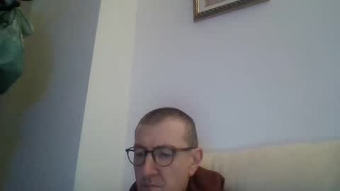 Snapshot of kolesie7 chatting on 10/27/25, 07:29 JUAN CARLOS online show from 10/27/25, 07:29