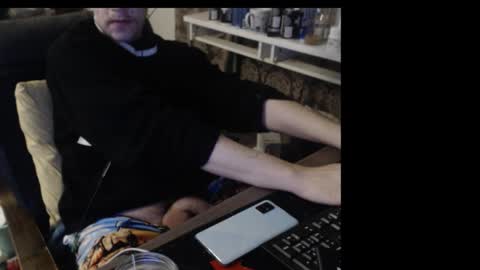 Kompura online show from 12/21/25, 06:53