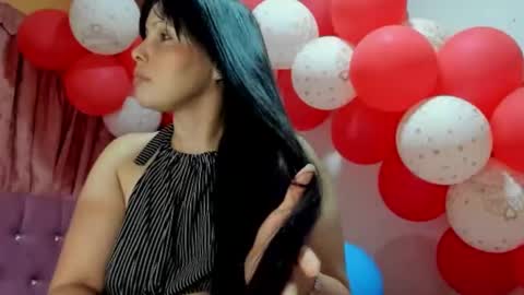 Snapshot of konie_hot chatting on 11/24/25, 01:27 konie Diaz online show from 11/24/25, 01:27