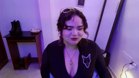Snapshot of koning_moretti chatting on 02/24/26, 04:54 camila online show from 02/24/26, 04:54