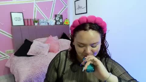 Snapshot of koning_moretti chatting on 04/01/26, 01:06 camila online show from 04/01/26, 01:06