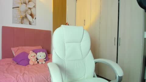 Kora  online show from 09/15/25, 01:00