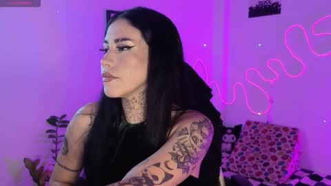 Snapshot of korolovaa chatting on 01/12/26, 11:43 korolova online show from 01/12/26, 11:43