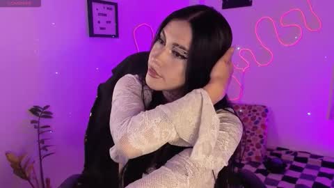 Snapshot of korolovaa chatting on 01/17/26, 02:05 korolova online show from 01/17/26, 02:05