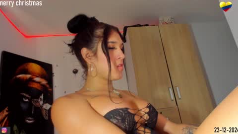 Snapshot of kortneyhills chatting on 12/24/24, 05:55 Kortneyhills - Aries online show from 12/24/24, 05:55