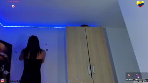 Snapshot of kortneyhills chatting on 01/17/25, 10:12 Kortneyhills - Aries online show from 01/17/25, 10:12