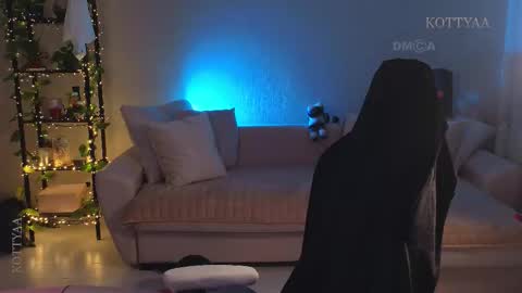 Snapshot of kottyaa_ch chatting on 11/06/25, 07:37 Kottyaa cb FOLLOWING online show from 11/06/25, 07:37