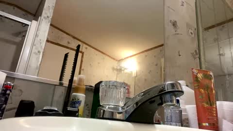 Snapshot of kountrygangsta1979 chatting on 12/31/24, 02:51 KountryGangsta1979 online show from 12/31/24, 02:51