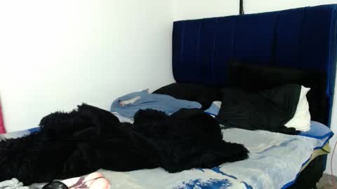 Snapshot of kratos_and_afrodita chatting on 11/11/25, 01:38 kratos_and_afrodita online show from 11/11/25, 01:38