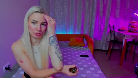 Snapshot of kratoslisandra chatting on 01/24/25, 08:43 Lisandra online show from 01/24/25, 08:43