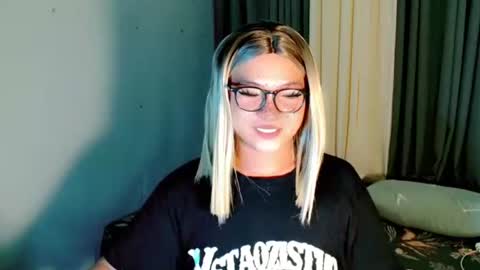 krezikeed online show from 05/18/26, 03:51