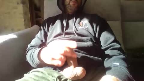 Snapshot of krime59100 chatting on 10/14/25, 11:44 krime59100 online show from 10/14/25, 11:44