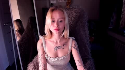 kris_grant online show from 02/05/25, 01:33