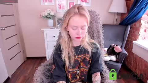 kris_grant online show from 02/20/25, 10:16