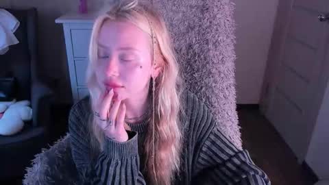 kris_grant online show from 09/21/25, 10:28