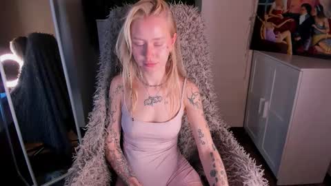 kris_grant online show from 10/03/25, 08:33