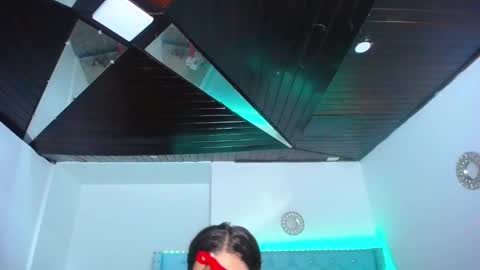 kriss_sweetboobs online show from 01/04/25, 02:46