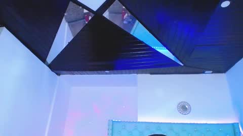kriss_sweetboobs online show from 01/17/25, 12:31