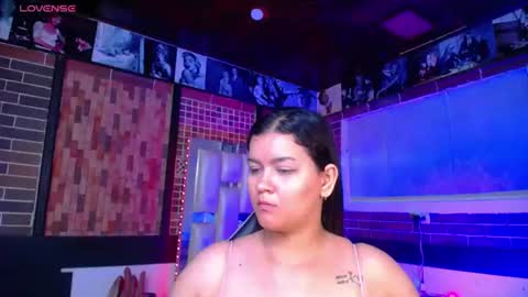 kriss_sweetboobs online show from 06/27/26, 01:50
