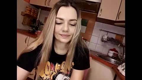 KrissSexi online show from 12/05/24, 05:48